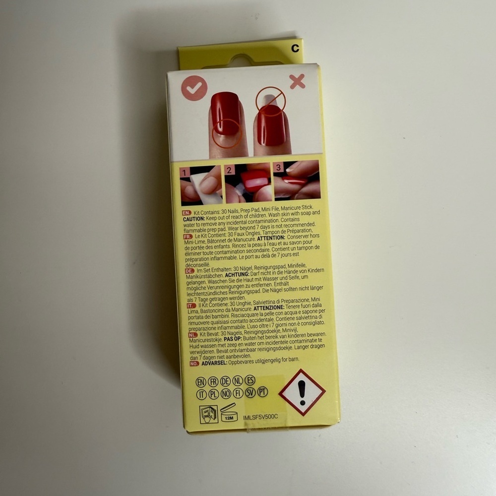 imPRESS LoveShackFancy Limited Edition Press-On Nails - Floral Red and Purple - Picture 4 of 11